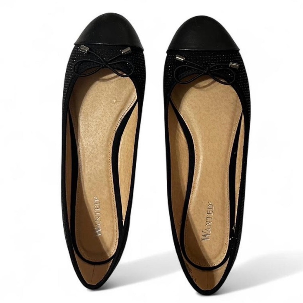 Wanted Black Cap-Toe Flats